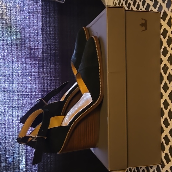 Crown vintage wedge heel ankle strap - Picture 3 of 3